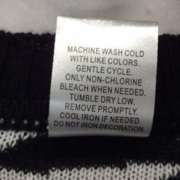 Disney Mickey Mouse Graphic Sweater Women's Size XS Black/White Check Pullover - Picture 9 of 10